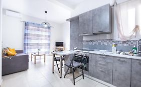 Urban Lifestyle Apartment With Seaview
